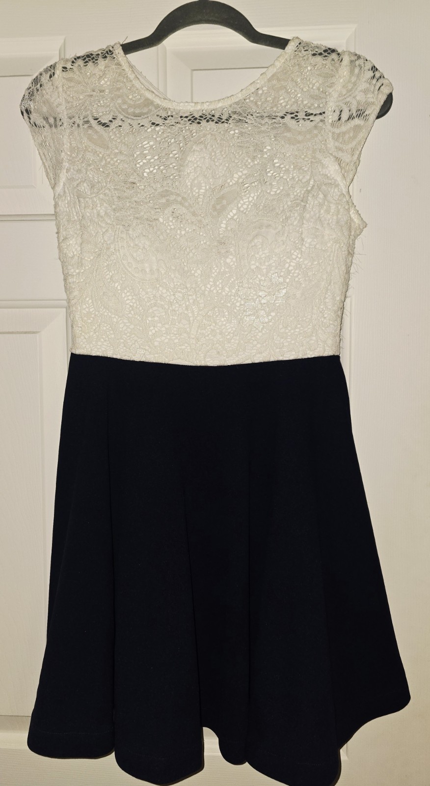 B. Darlin Juniors 7/8 Navy/White Lace Round Neck Dress with Zipper