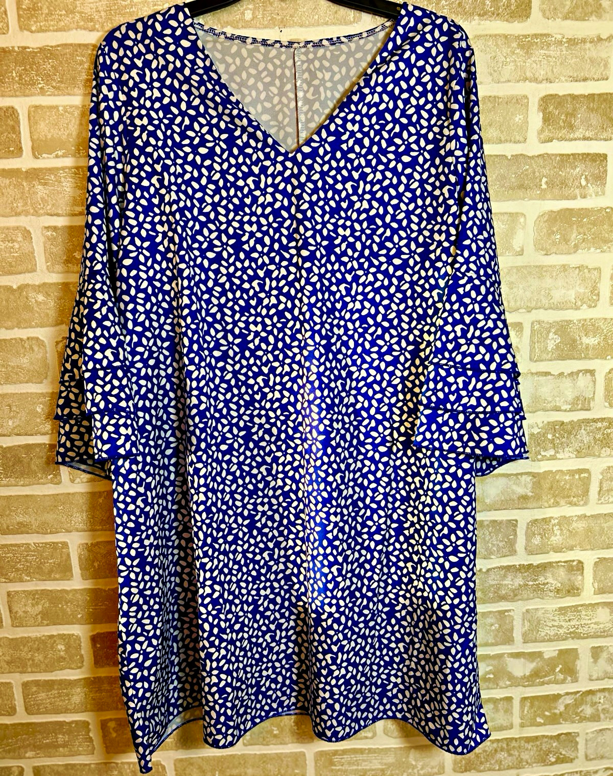 Blue White Abstract Shift Dress V-Neck 3/4 Bell Sleeve Pullover One Size