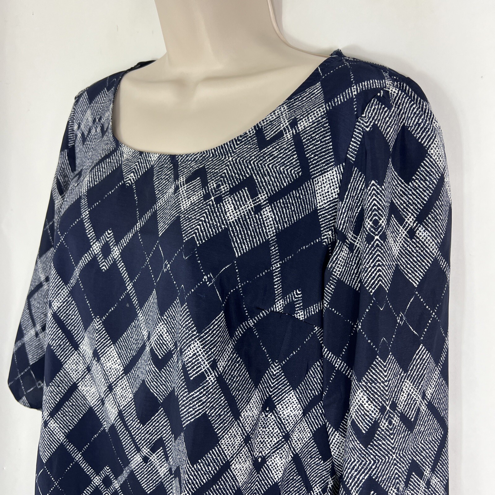 Be Bop Shift Dress Women’s Medium Half Sleeve Knee Length Lightweight Geometric