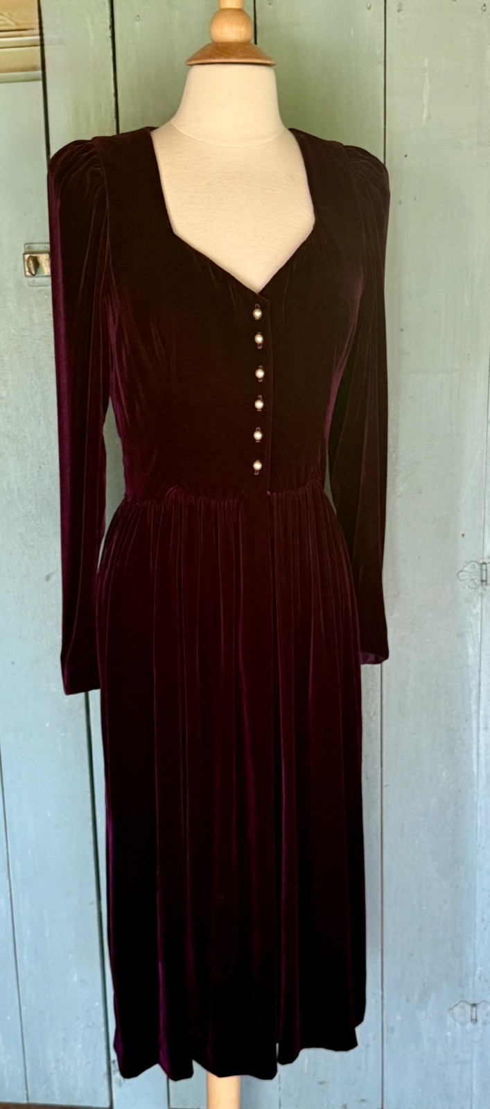 VTG 70’s Liz Claiborne Velvet Midi Royal Purple Dress Pearl Button Cottagecore M
