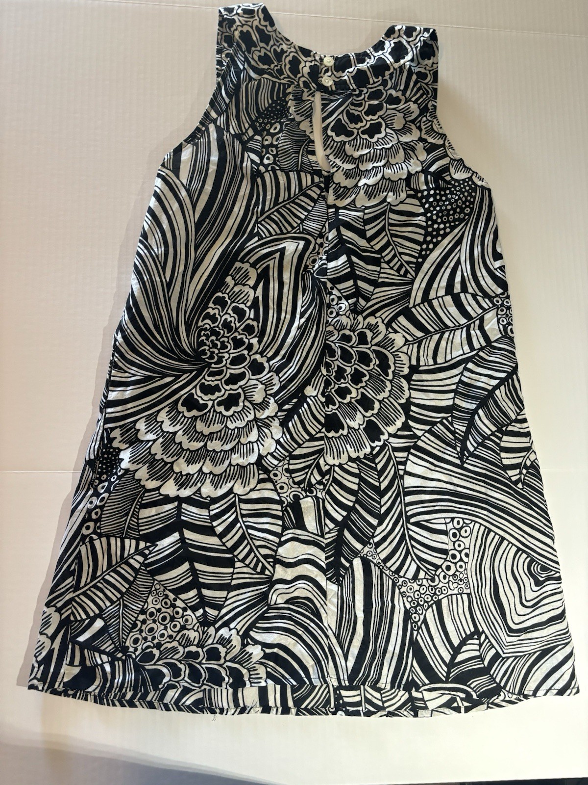TRINA TURK black and white floral graphic print halter shift dress XS silk