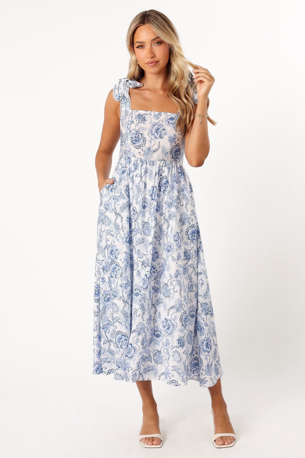 Petal and Pup JANIE MIDI DRESS – BLUE FLORAL Size Small