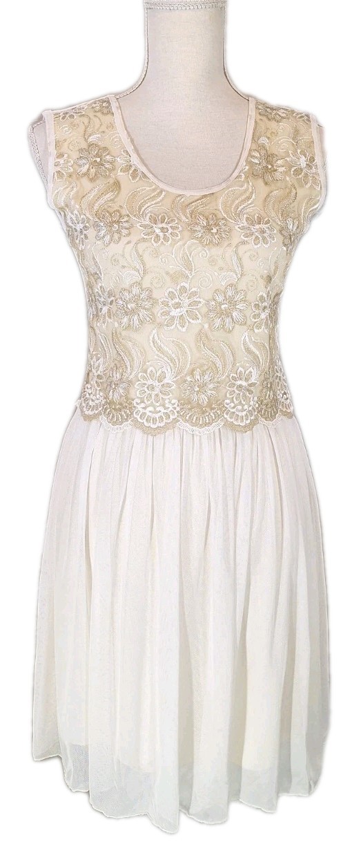 Cream/Ivory/Gold Lace Embroidered Dress Scalloped Hem Mesh Overlay Skirt XS/S