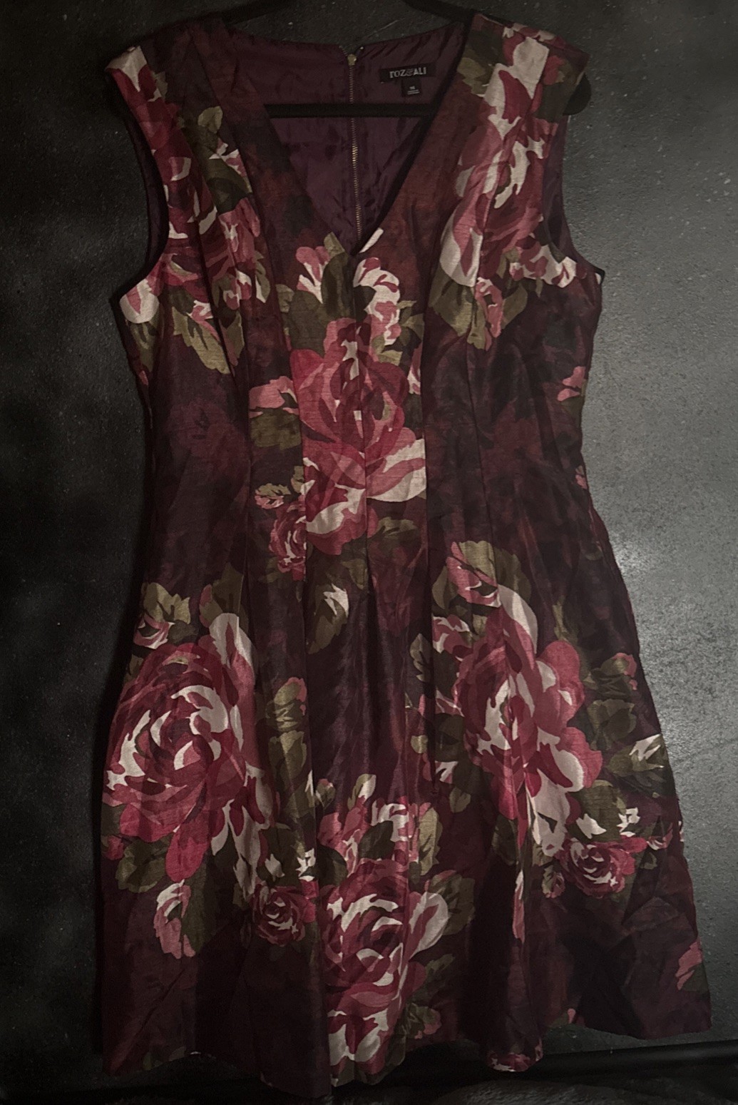 Roz & Ali Floral Fit & Flare Dress 14 Burgundy Rose Sleeveless Cocktail Pleated