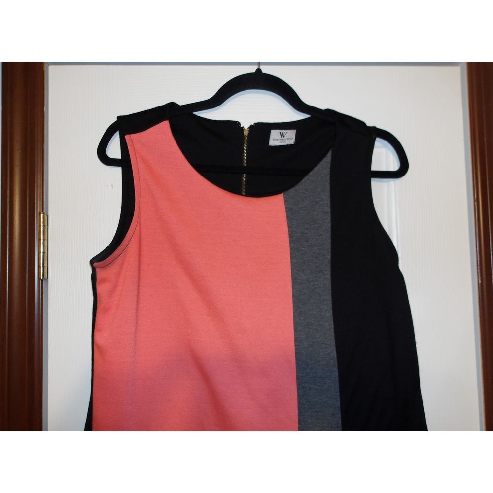 Modern Color Block Sleeveless Shift Dress Black Coral Grey Geometric Pattern