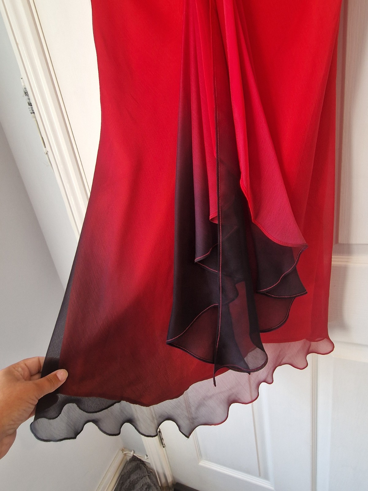 #ladies Debut Knee Length Dress Special Occasion Ombre Red/black. Size 12