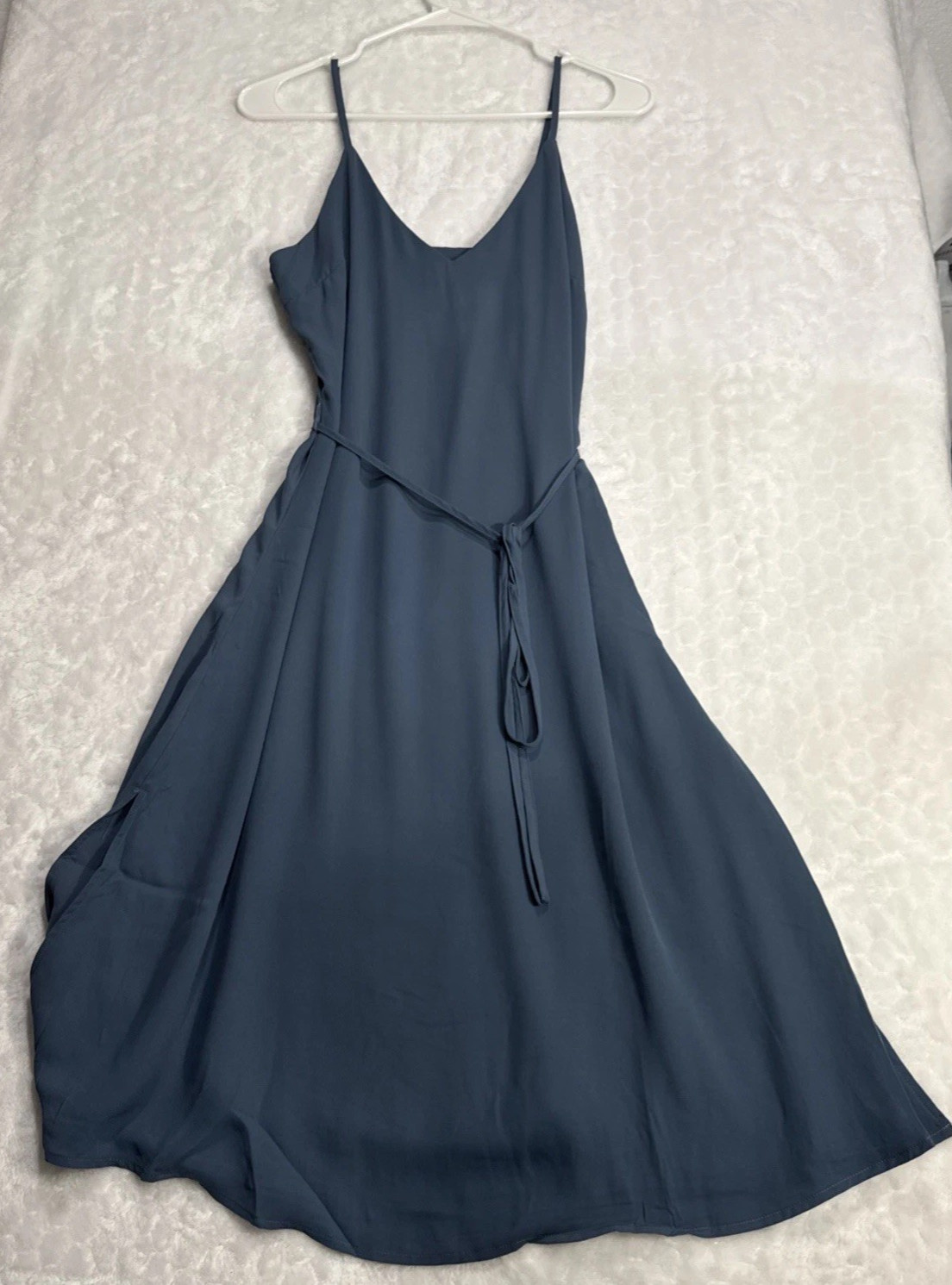 Lulus Sleeveless V-Neck in Dusty Blue Women’s Small Side Slits Party Feminine