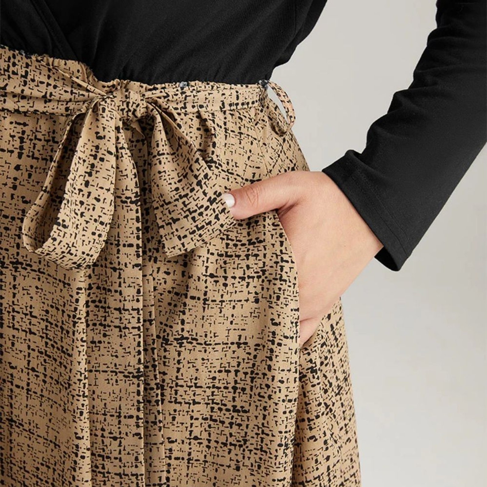 BloomChic Patchwork Pocket Belted Long Sleeve Wrap Bodice Dress Size 14-16 1X