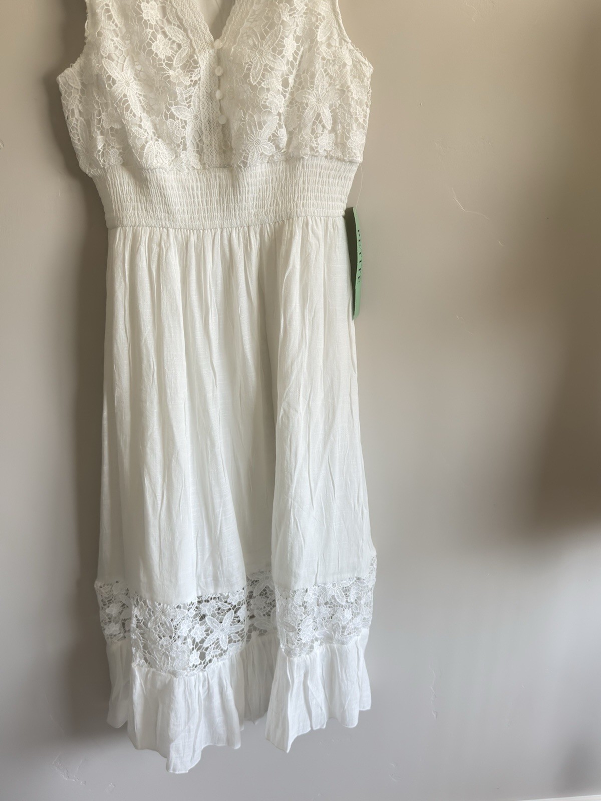 J GEE Size PM White Smocked Fit Sleeveless Embroidery Beach Dress NWT