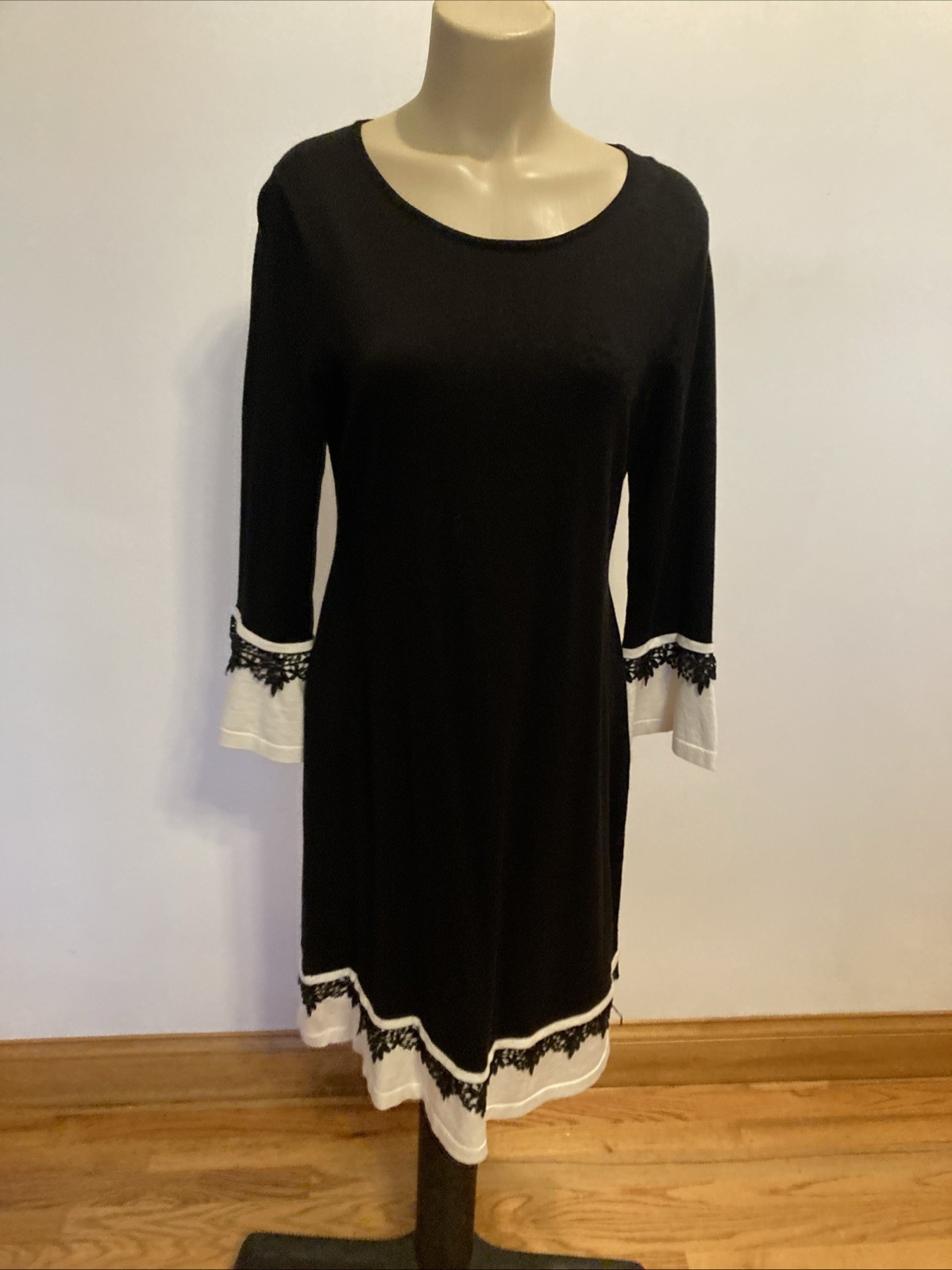 Calvin Klein size large black with white trim long sleeve dress Fall Winter