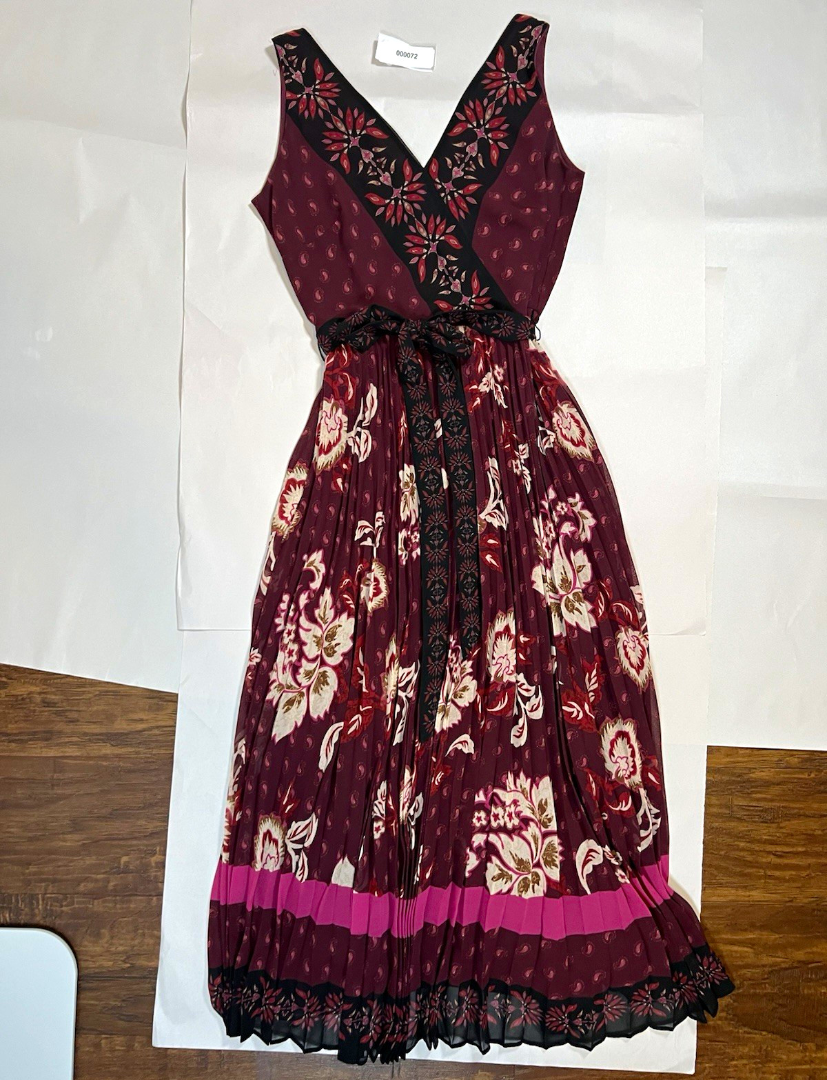 White House Black Market Women’s Burgundy Floral V-Neck Sleeveless Midi 00