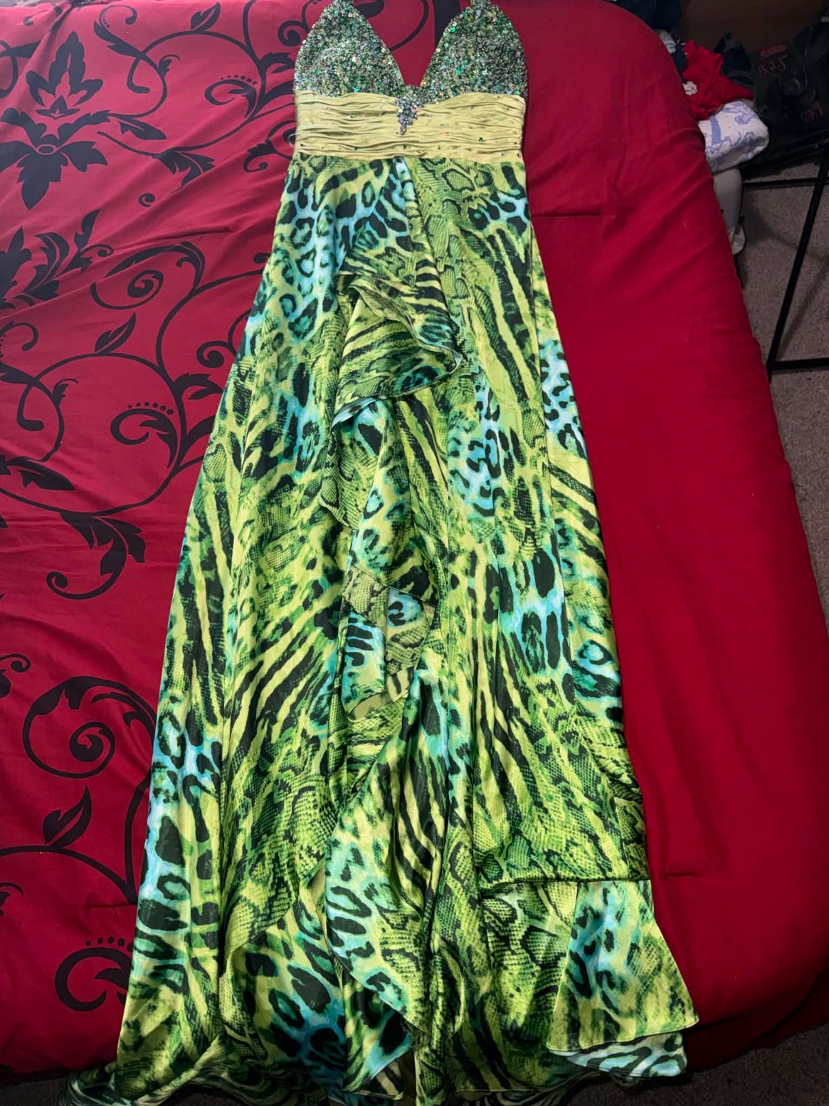 Javoni Prom Dress || Size 6 || Hi-Low Train