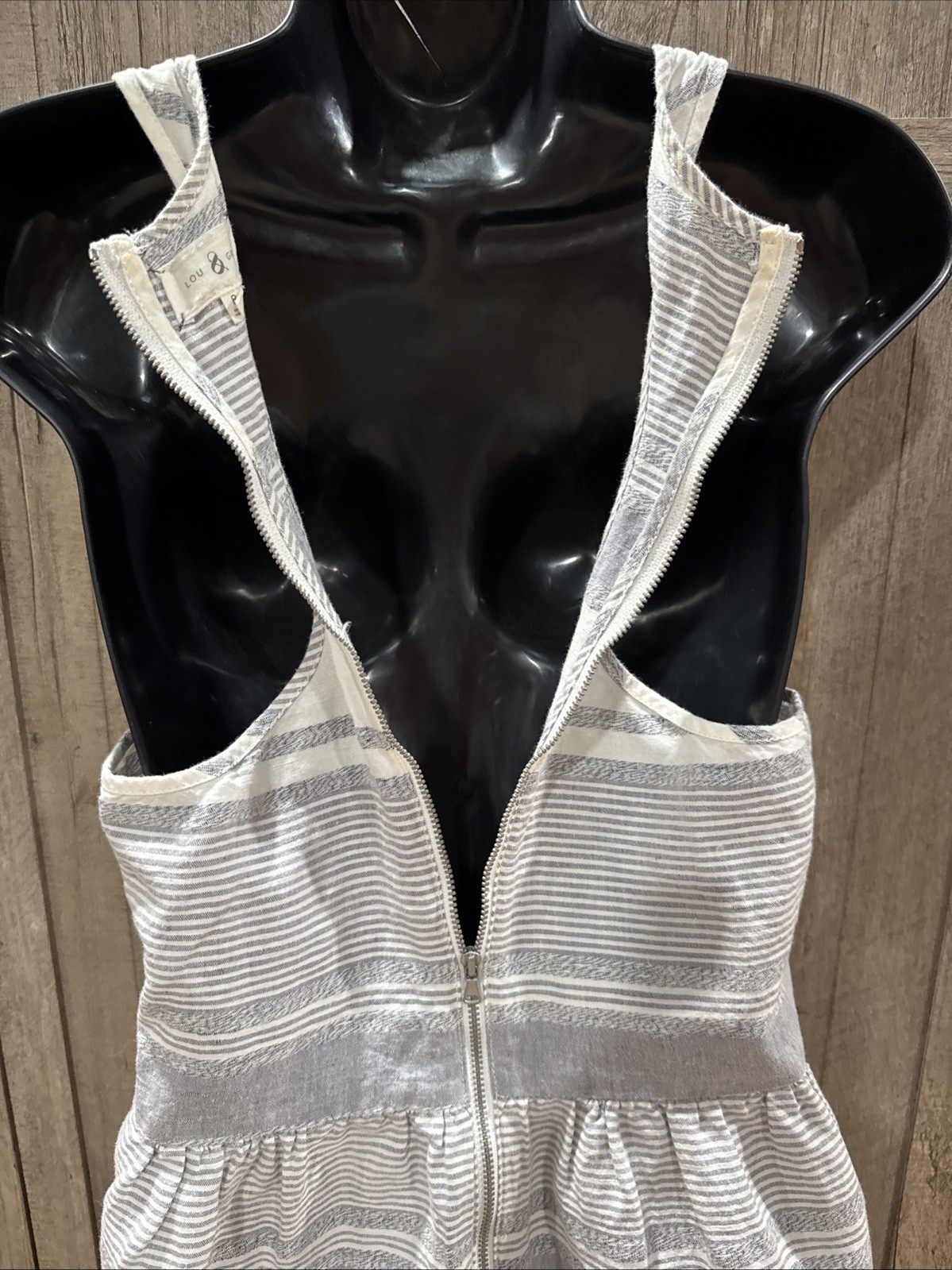 Lou & Grey Sz 8 Gray White Striped Racerback Dress Zipper Pockets