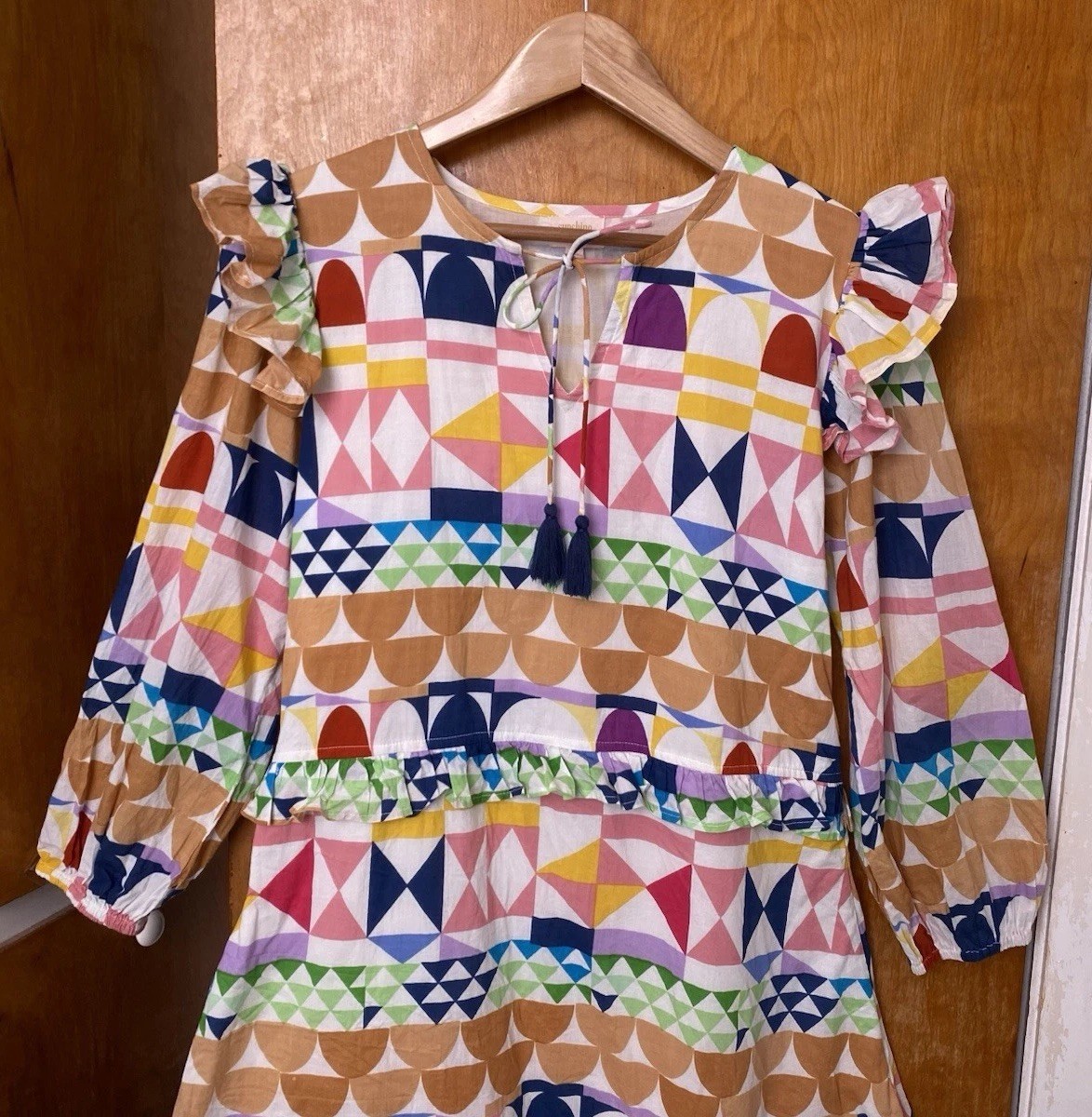 Sunshine Tienda Ruffle Sleeve Tiered Mini Dress Colorful Beach Geometric Sz S