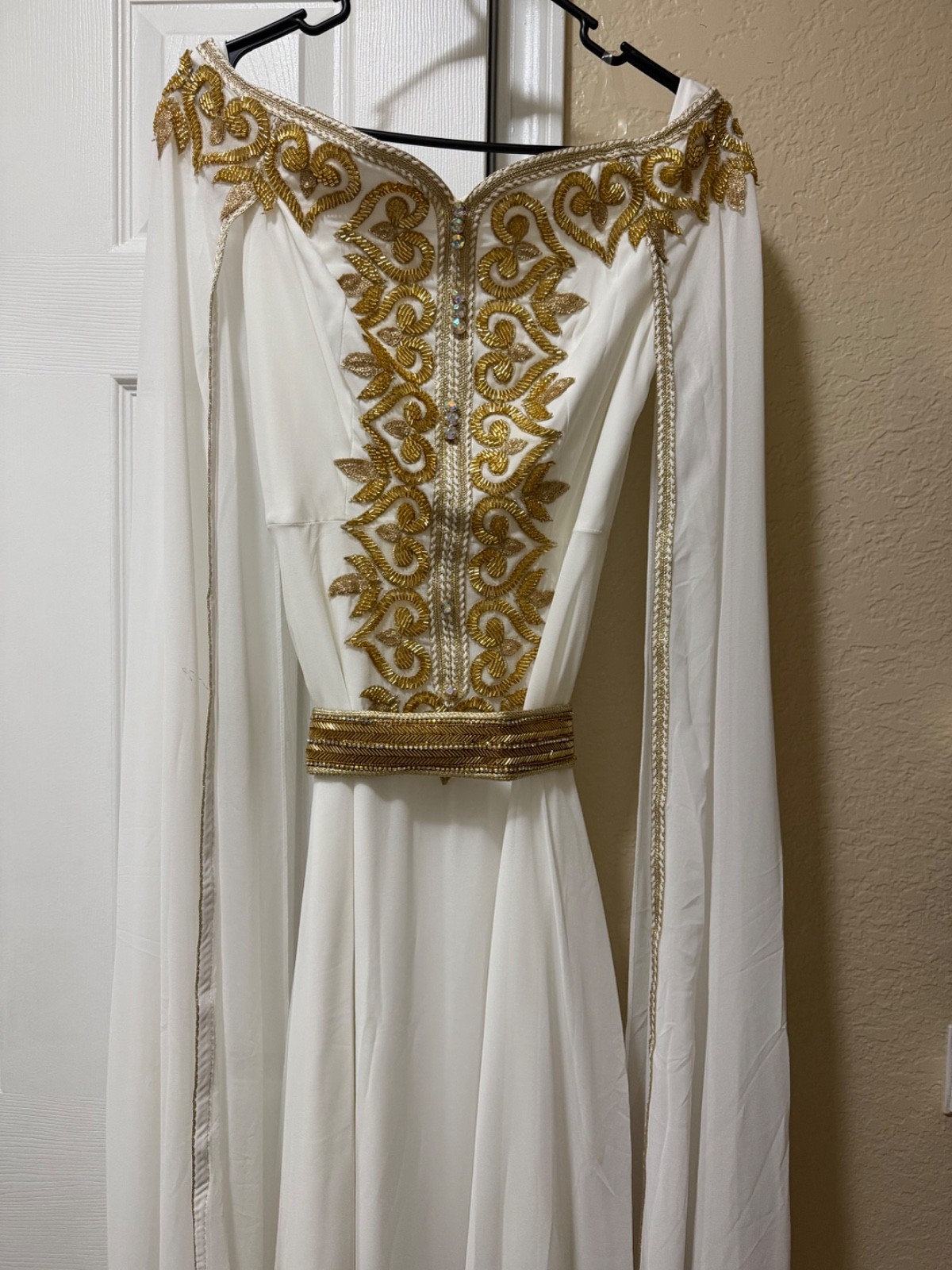 White, kaftans for women, large in size
