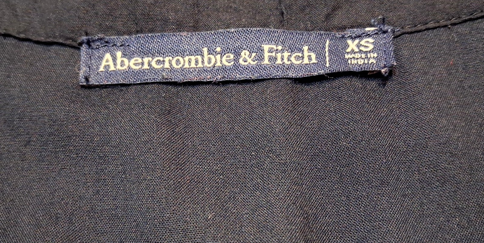 WOMENS ABERCEOMBIE AND FITCH BUTTON UP EMBROIDERED FLOWER 100% VISCOSE XS SMALL