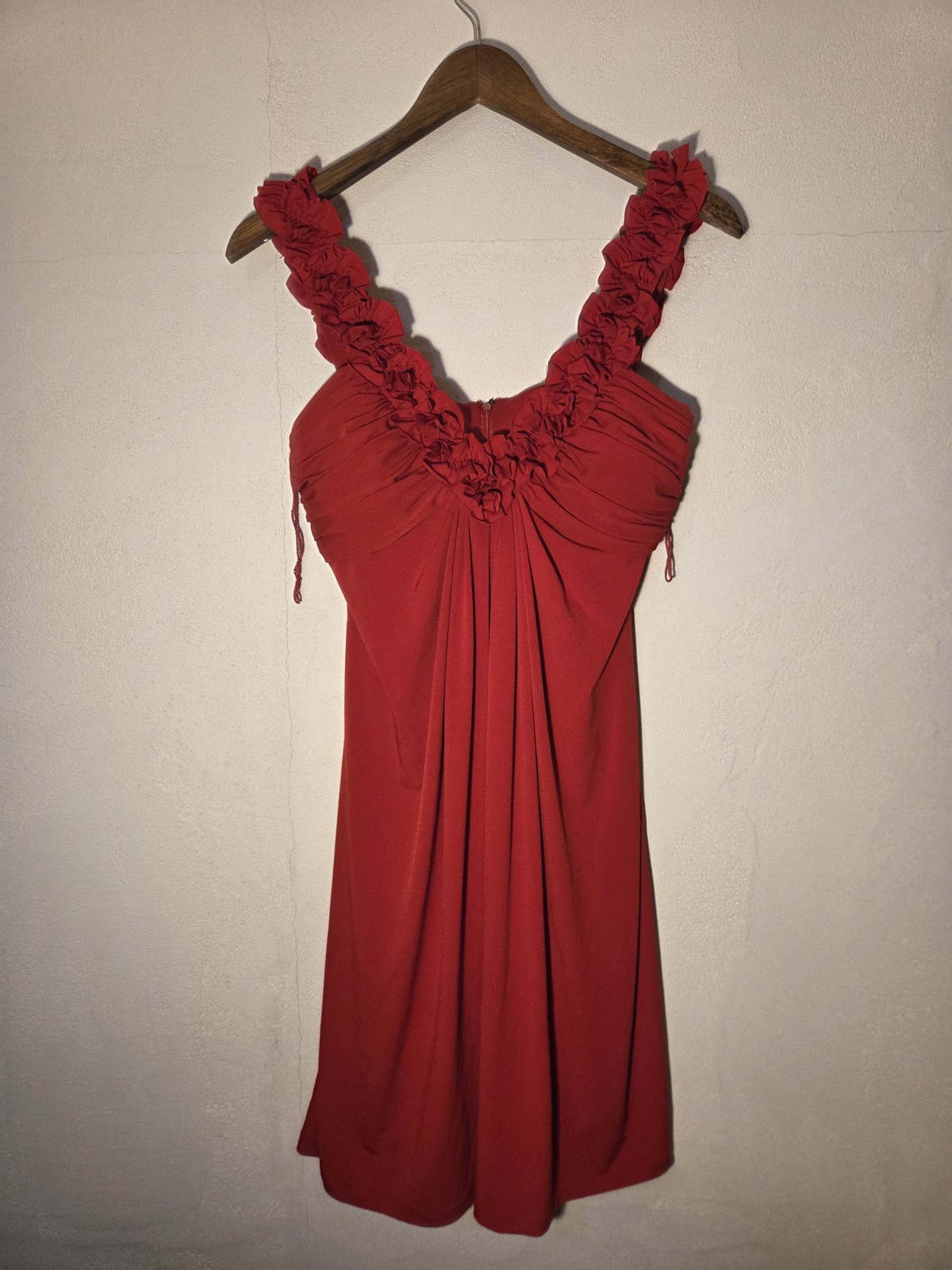 Maggy London Petites 8P Red Ruffle Sleeveless Mini Cocktail Dress M