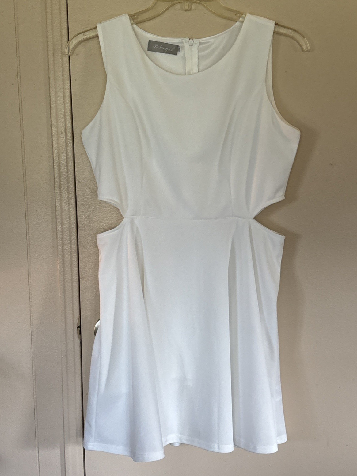BELONGSCI Size XL Women’s Fit & Flare White Lined Dress Sleeveless, Side Cut-out