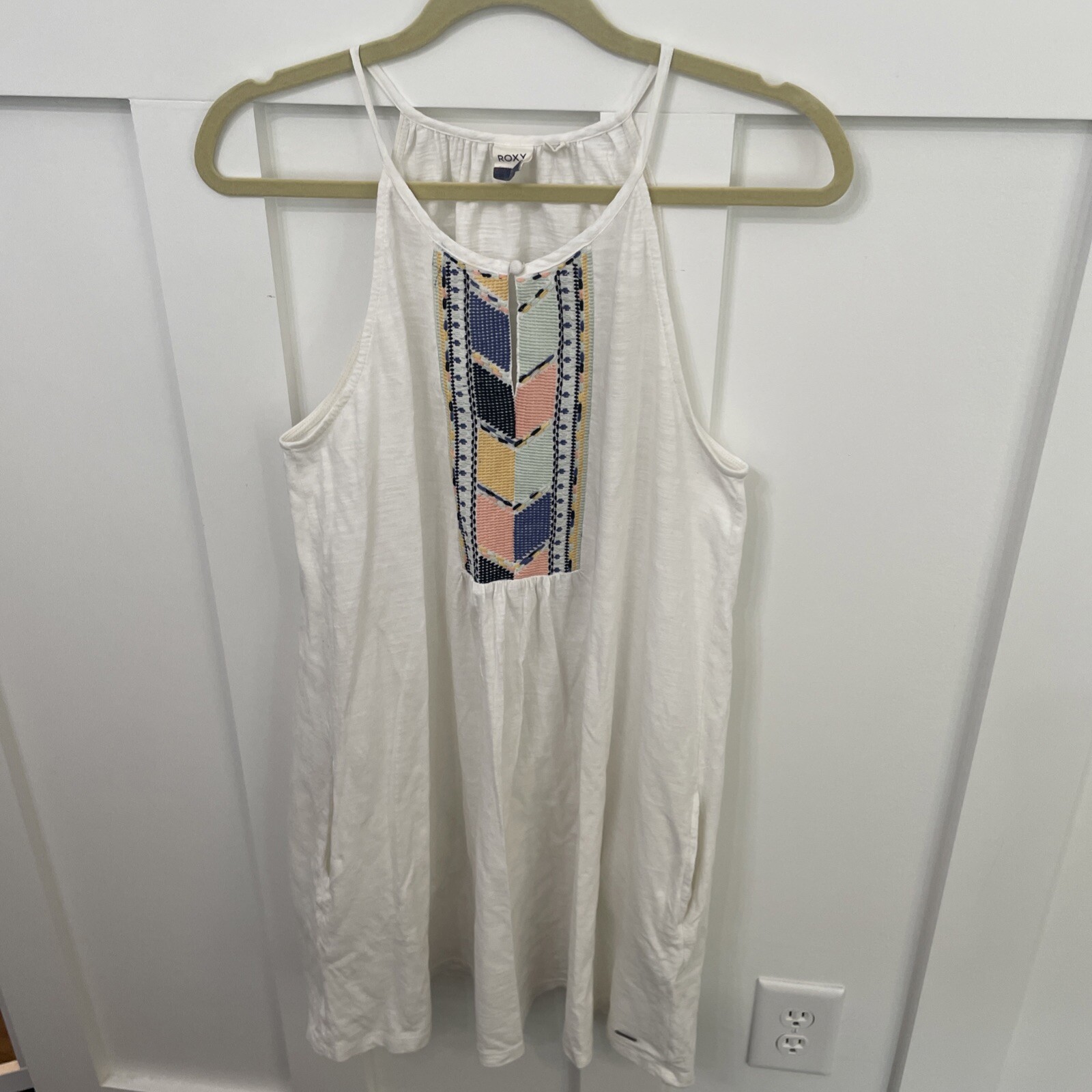 Women’s Roxy Knit Sleeveless dress-Medium-ivory With Embroidery On Chest-pockets