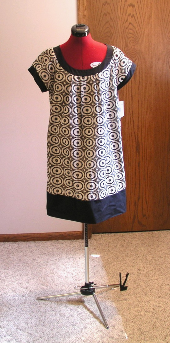 Vintage 1990s? Womens Blu Sage Embroidered Shift Dress Chest 40” Black Ivory NWT
