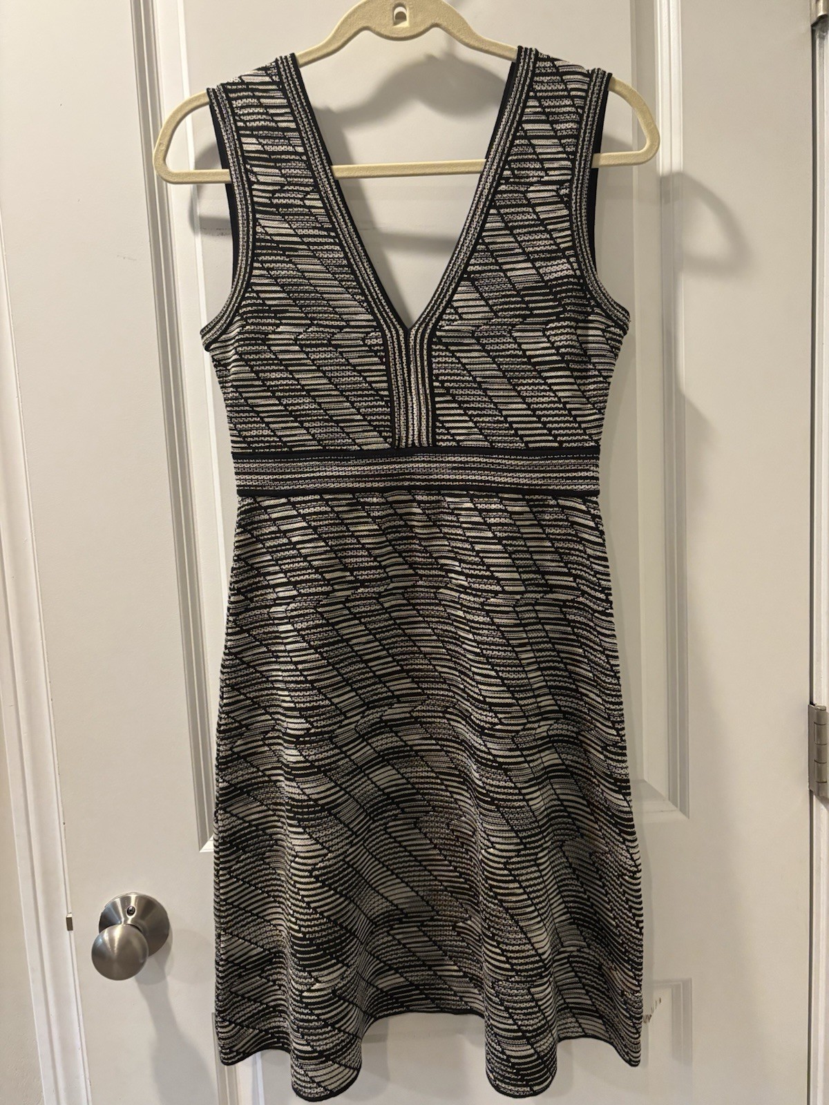 M Missoni Black Gold Knit Sleeveless Vneck Sweater Dress Women’s Sz 42