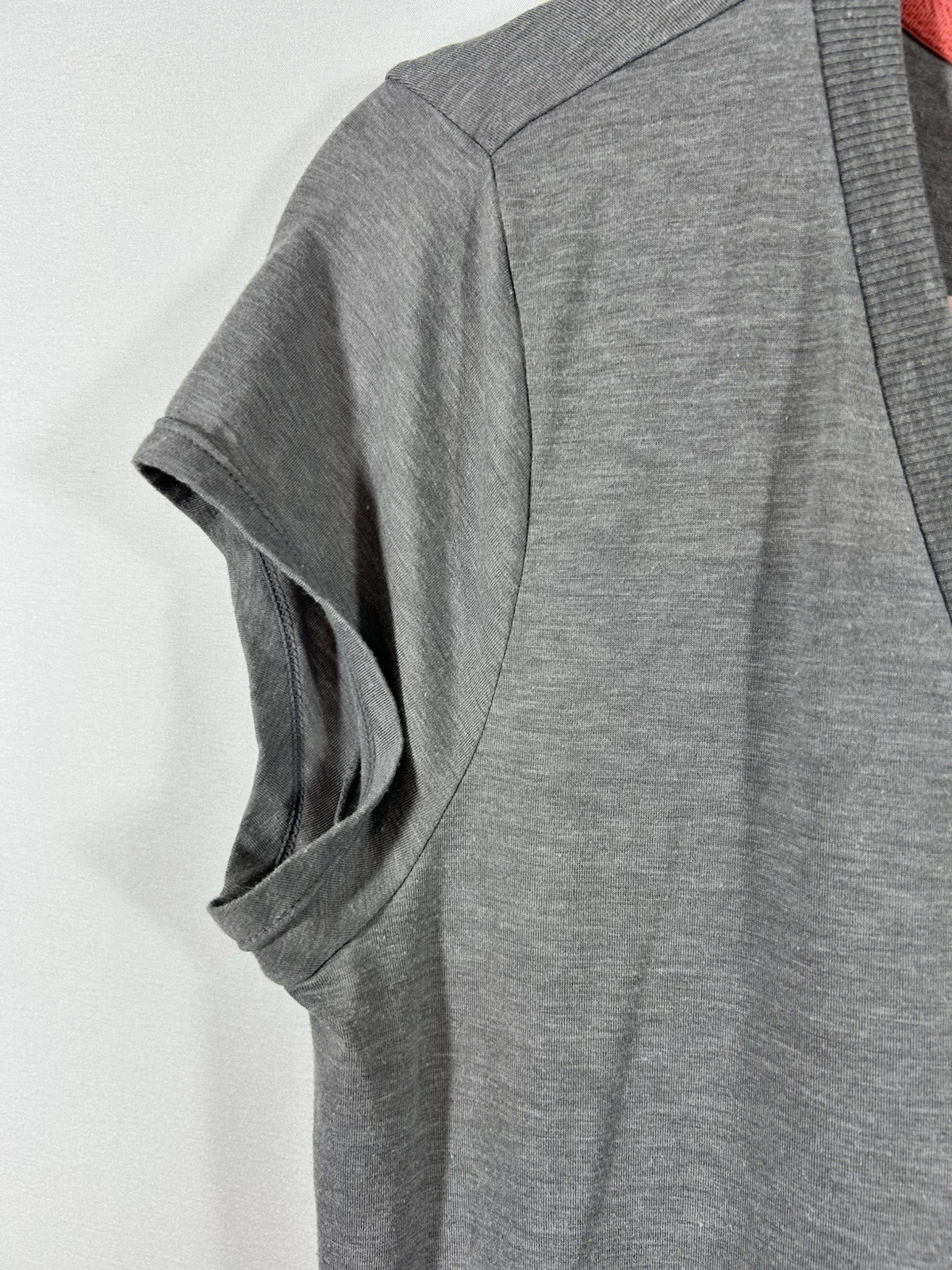 Athleta Step Up Dress Medium Gray Heathered V-Neck Ruched Side Cap Sleeve S2014