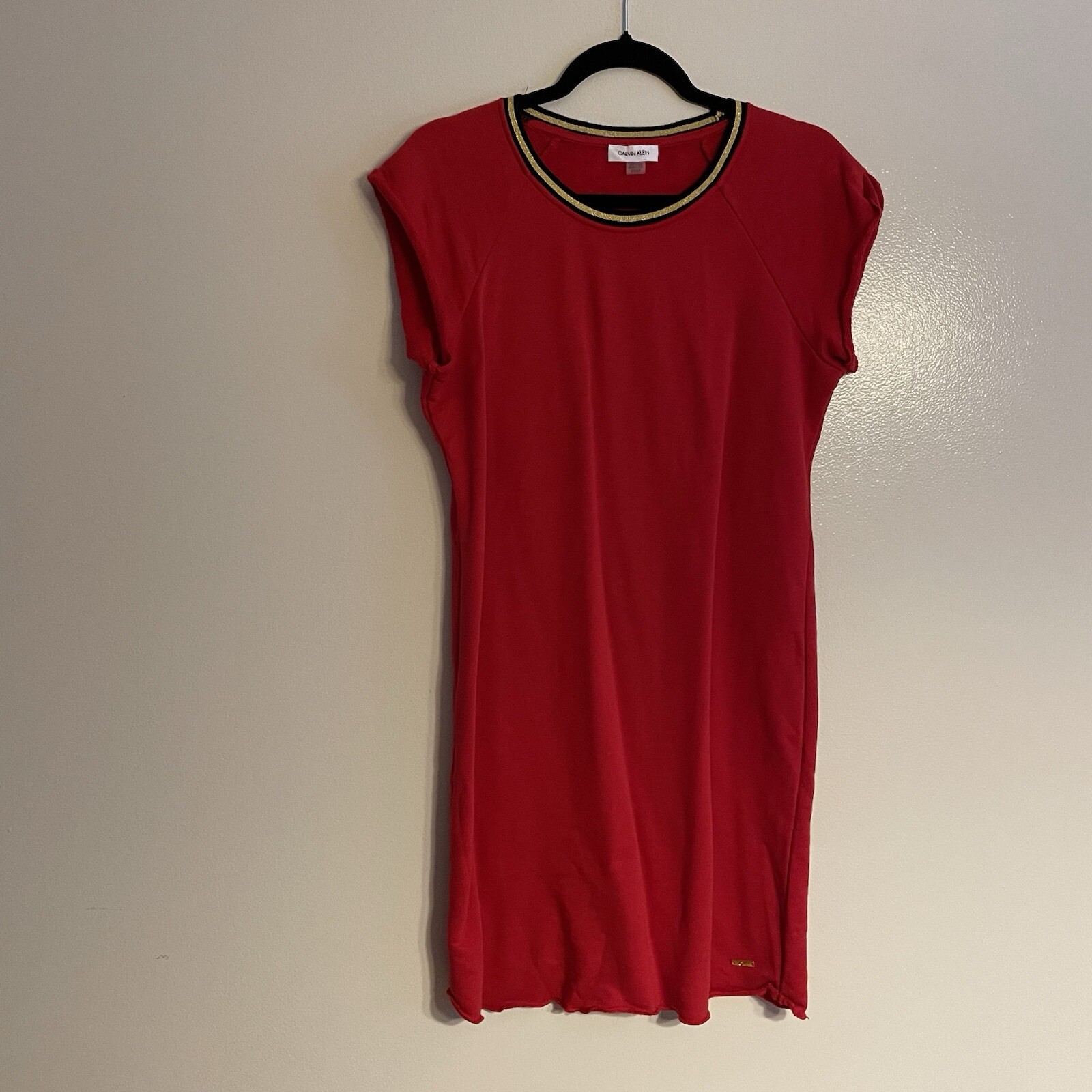 Calvin Klein Women S Red w/Black & Gold Trim Raw Edge Short Sleeve & Hem Dress