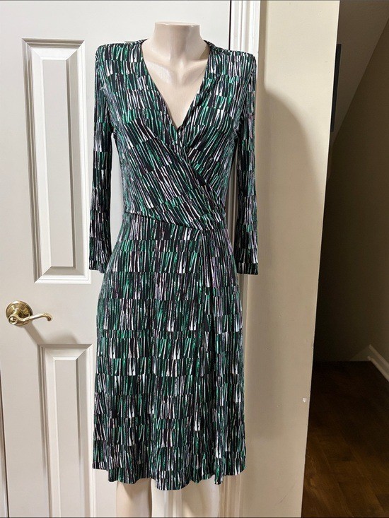 Hugo Boss Black, Green & White Printed Long-Sleeve Mock Wrap Dress, med