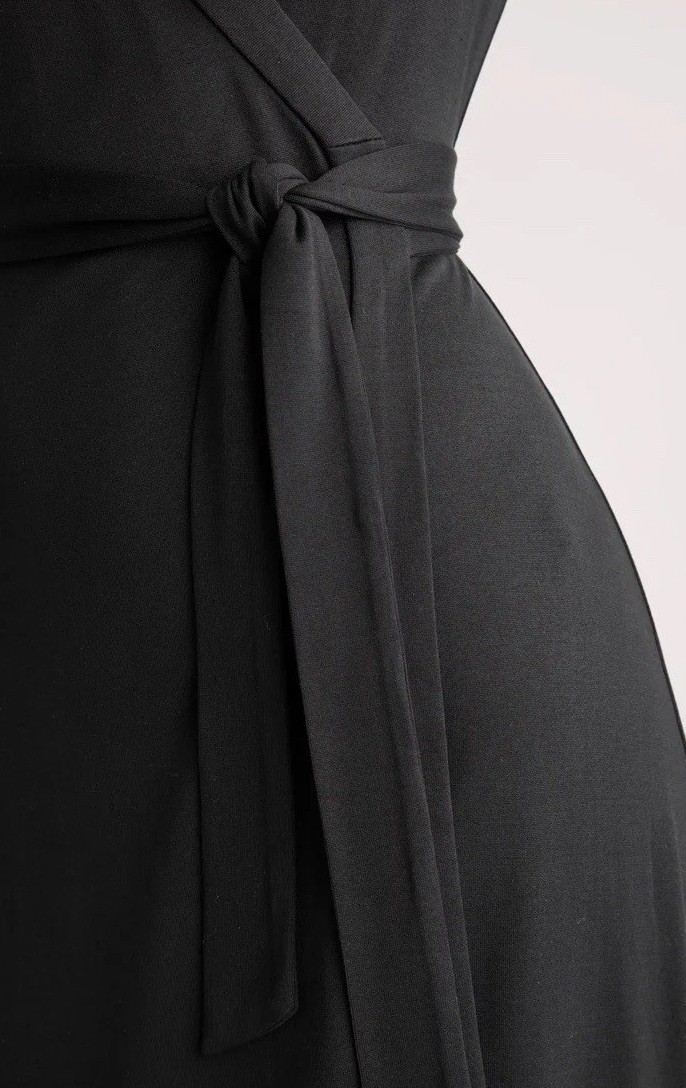 NWT QUINCE 100% SILK JERSEY MIDI WRAP DRESS Size Small Black MSRP $150