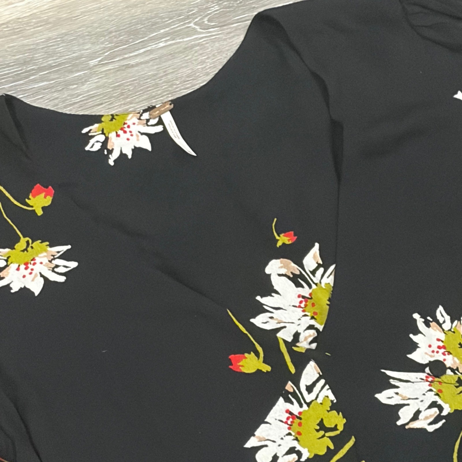 Free People Black Floral Bell Sleeve Mini Dress V-Neck Boho Rayon Size Medium