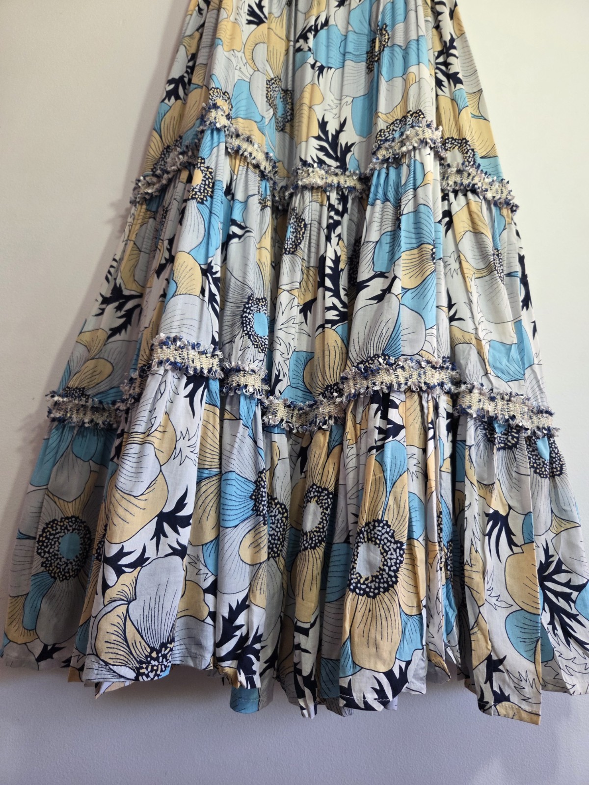 COCONINYA Size S/M Blue Beige White Floral Tiered Boho Rayon Midi Dress