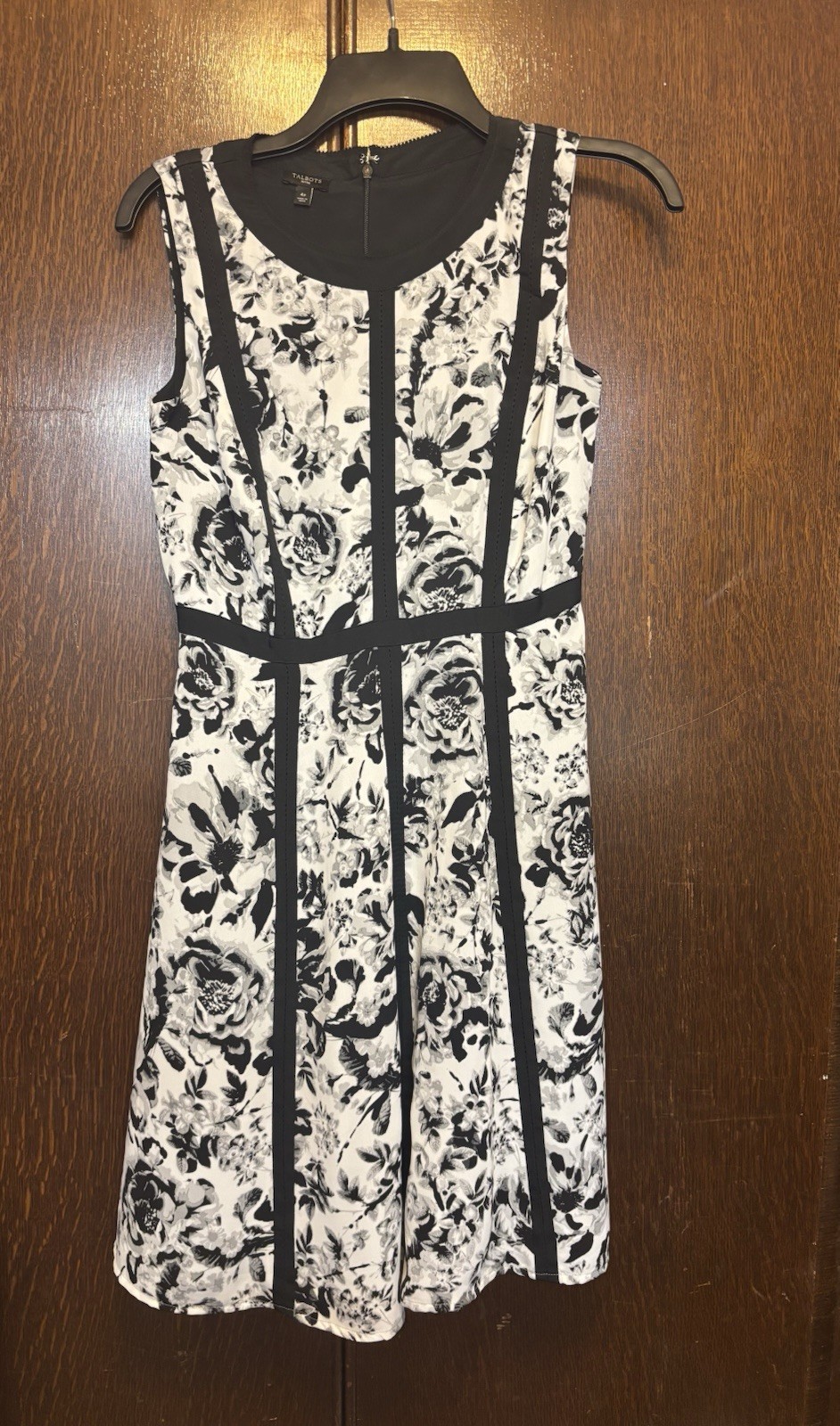 Talbots Gray Black and White Floral Print Fit and Flare Dress Sleeveless Size 4P