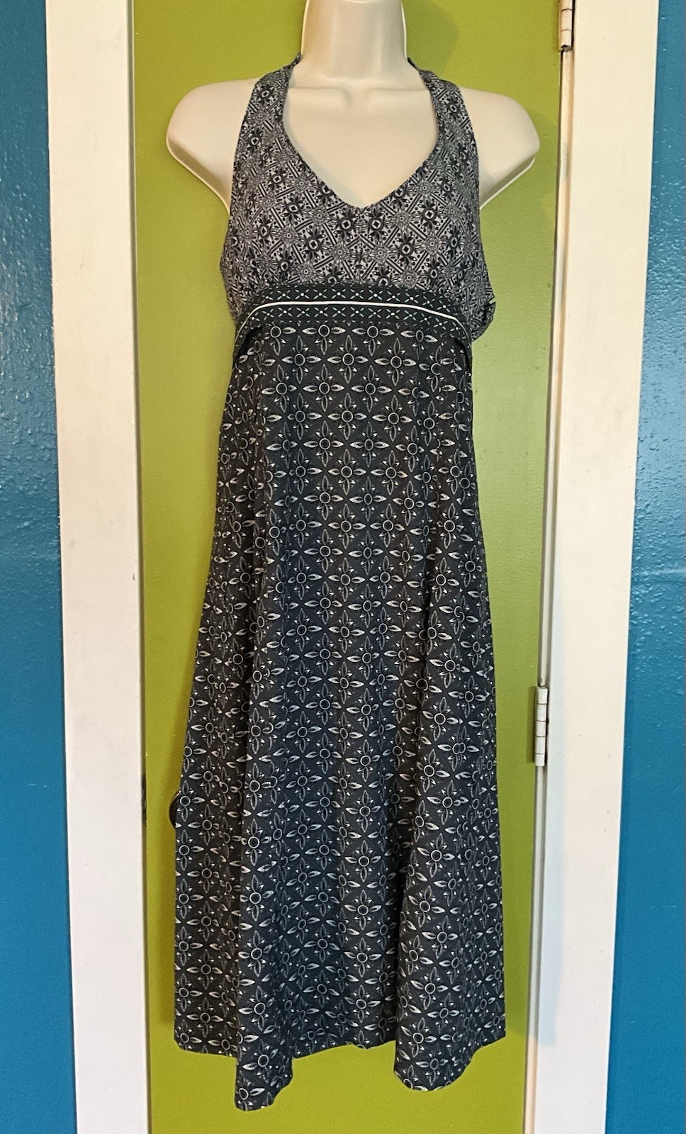 ATHLETA Gray Teal Pack Anywhere Quick Dry Halter Padded Smocked Sun Dress Sz M
