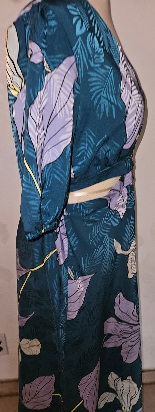 Sofia Vergara Summer Dress Size Small (4-6) New With Tags 96% Polyester 4% Spand