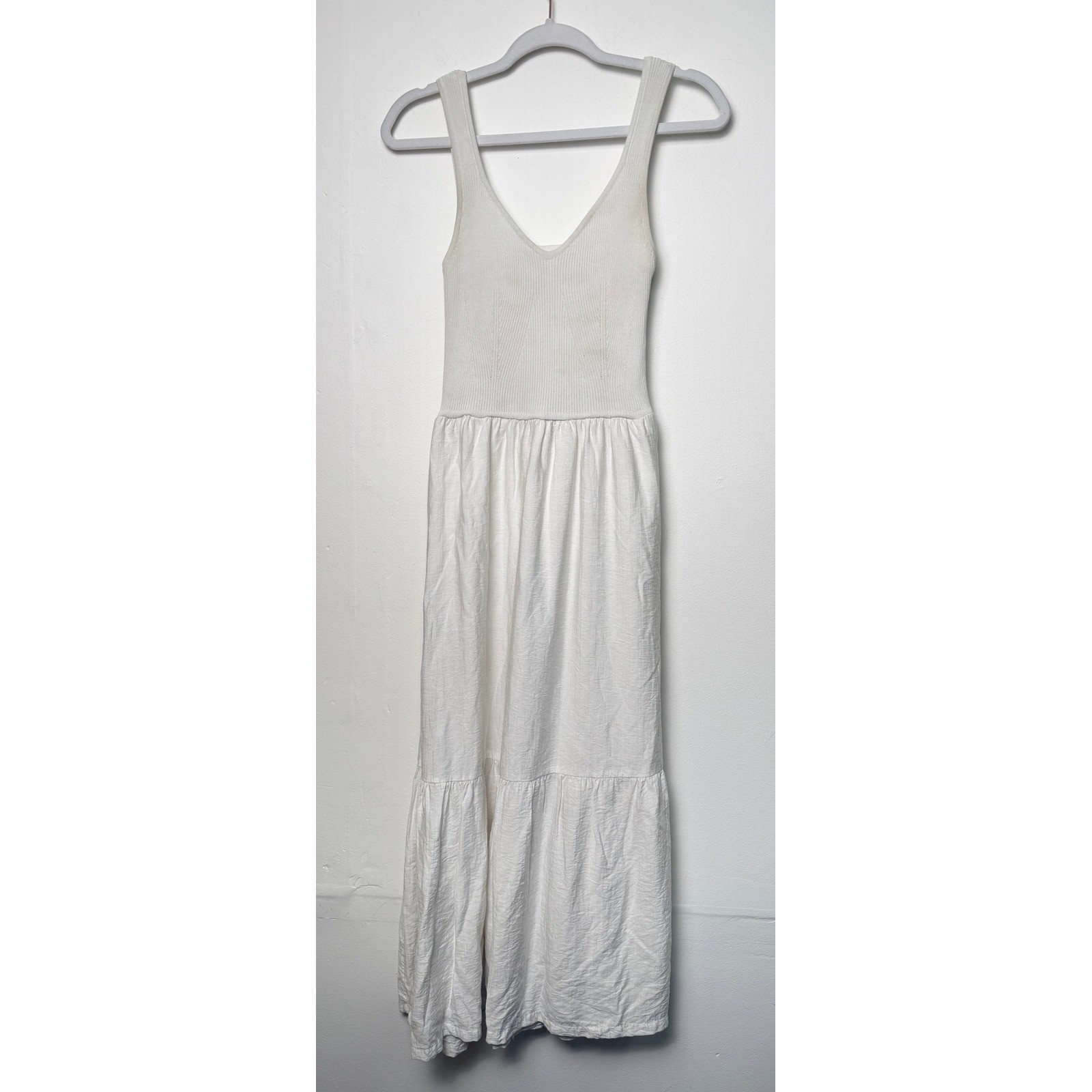 &merci White V-Neck Ribbed Knit Mixed Media Tiered Maxi Dress with Pockets M
