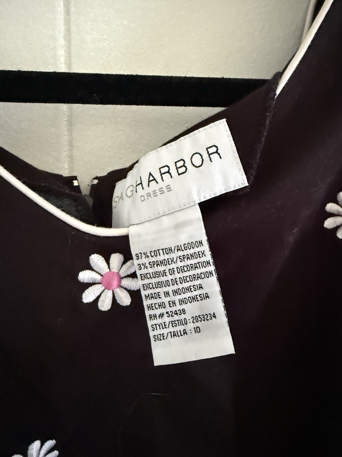 Sag Harbor Black Floral Embroidered Shift Dress 10 V-Neck Sleeveless Zip Knee