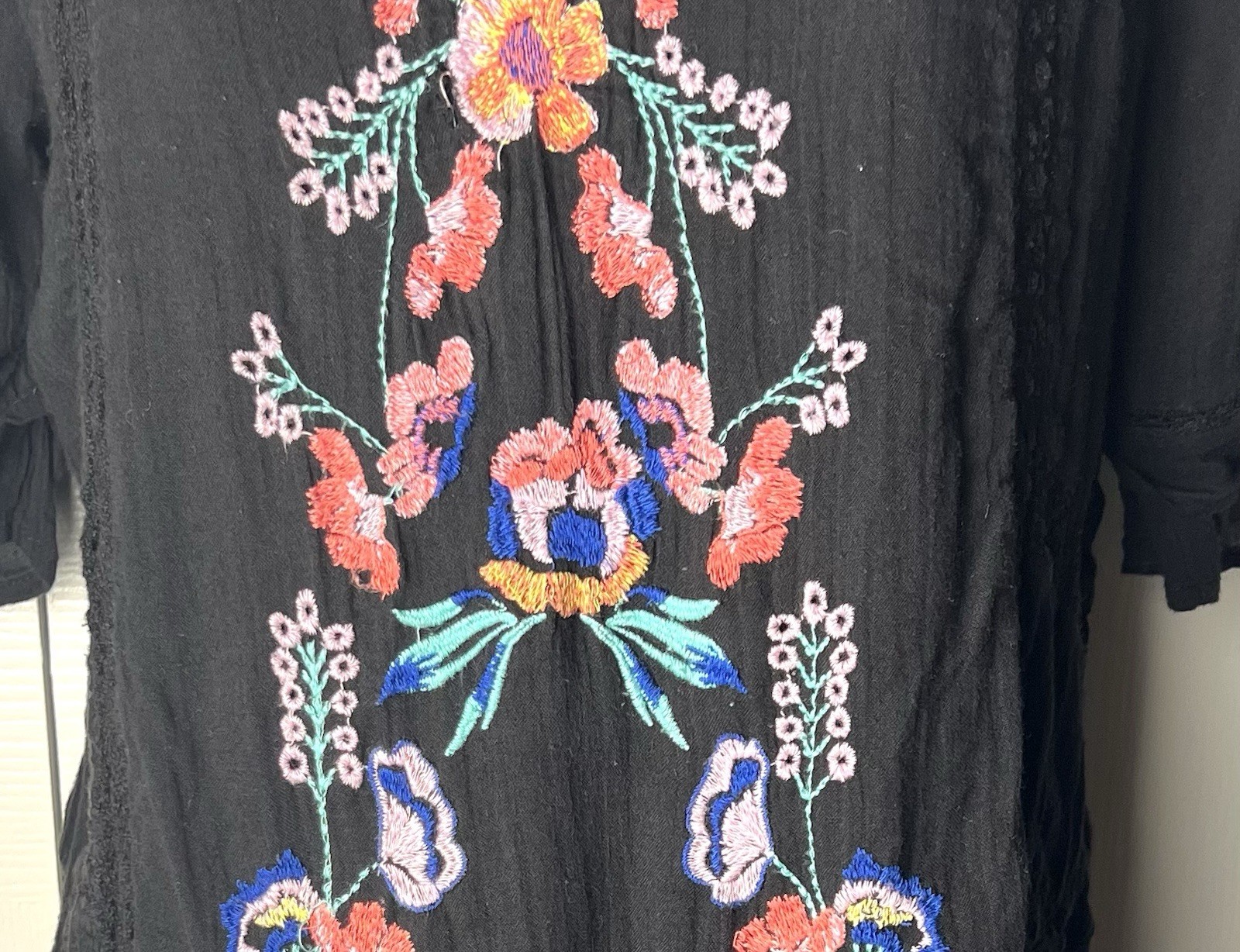 FREE PEOPLE Black Embroidered Floral Mini Tunic Dress Boho Crinkle Gauze Short