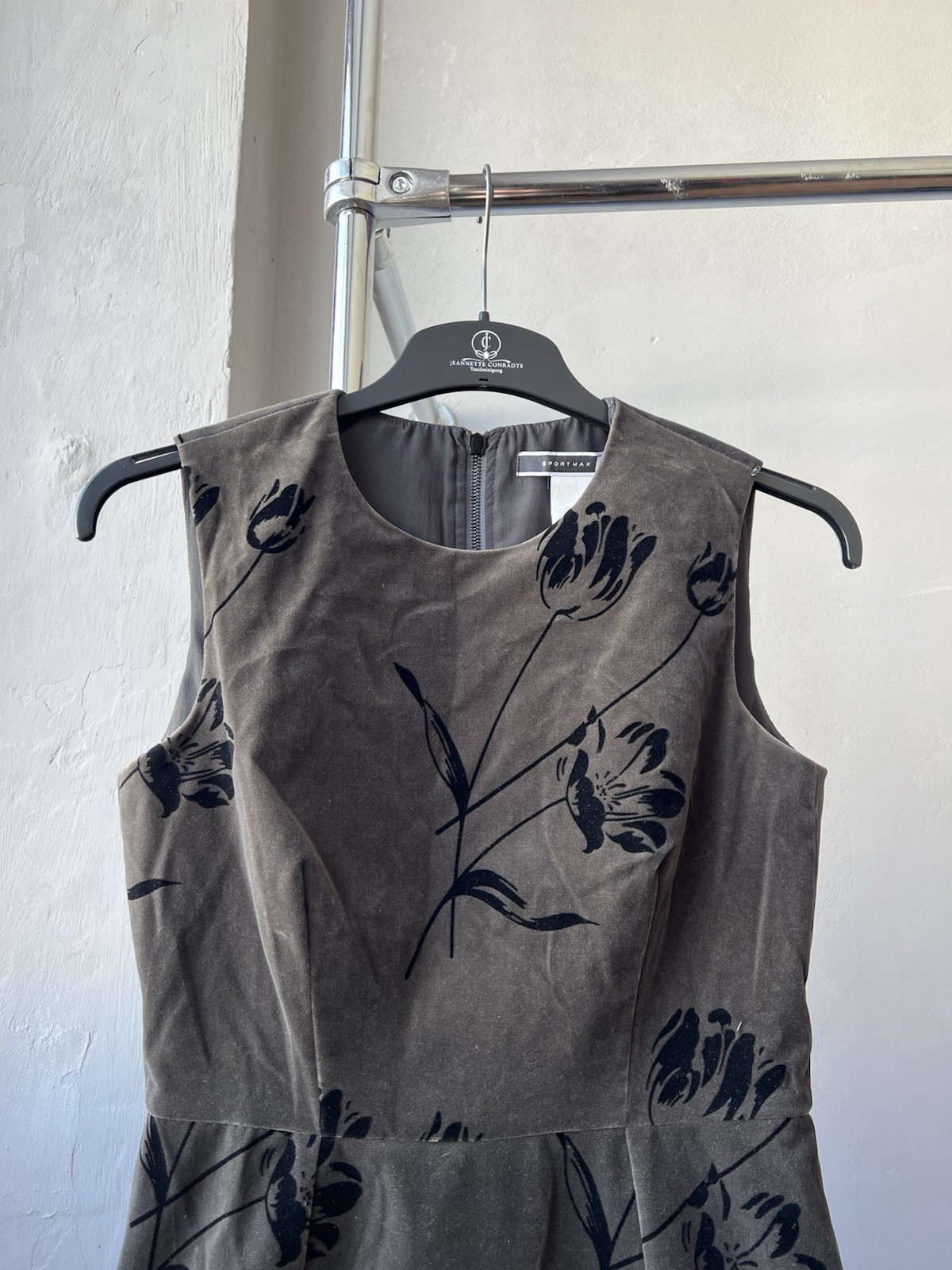 RARE SPORT MAX MARA CODE VELOUR FLOWERS ART SOLID WOMANS GRAY DRESS SIZE 8US