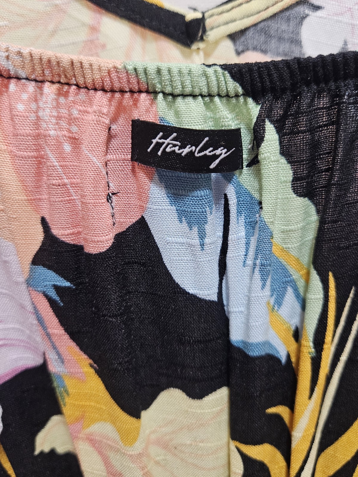 Hurley NWT Womens Small Multicolor Minidress Floral Tropical ResortWear Flirty