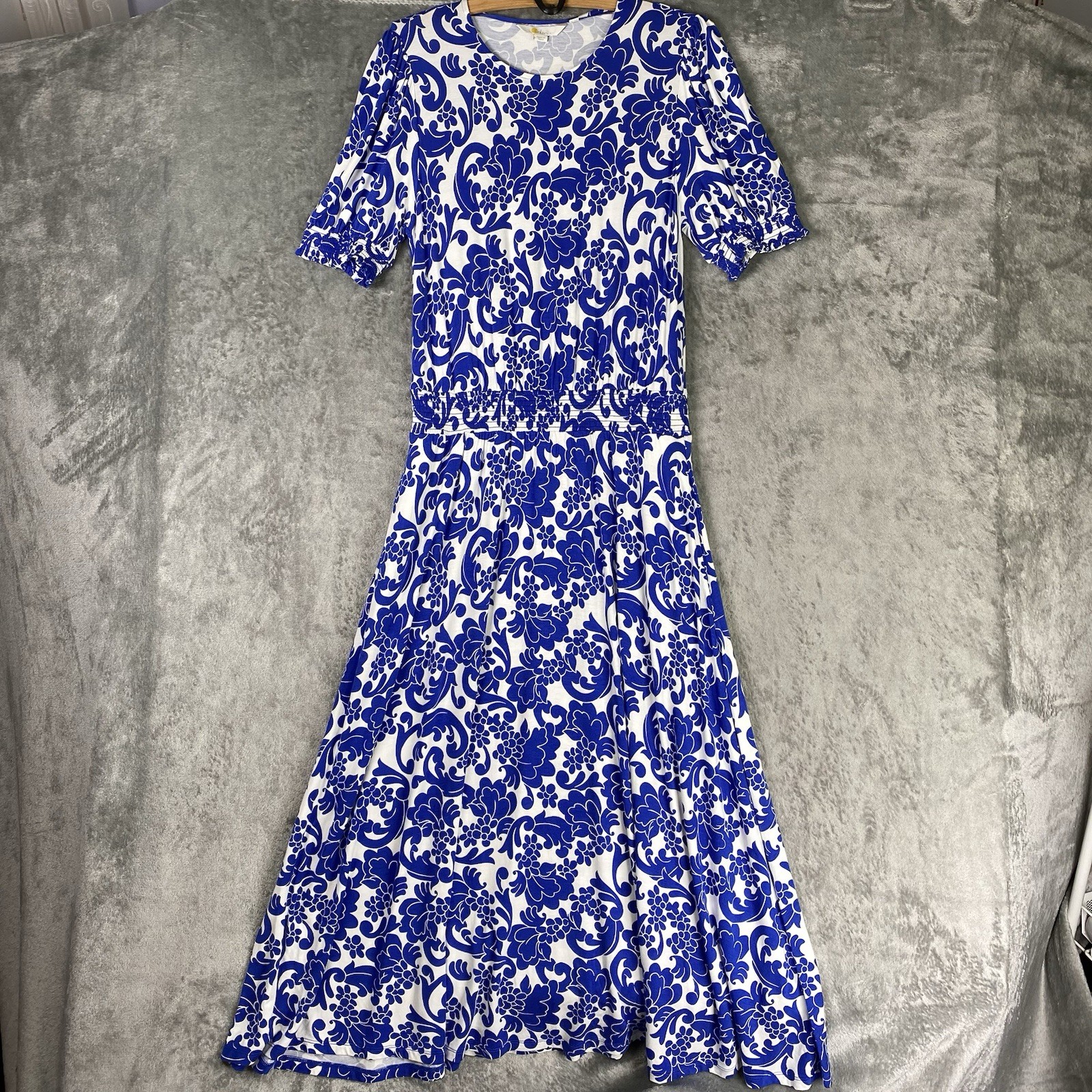 BODEN Dress Womens Sz 8P Blue White Floral Sophia Smocked Waist Midi Jersey Knit