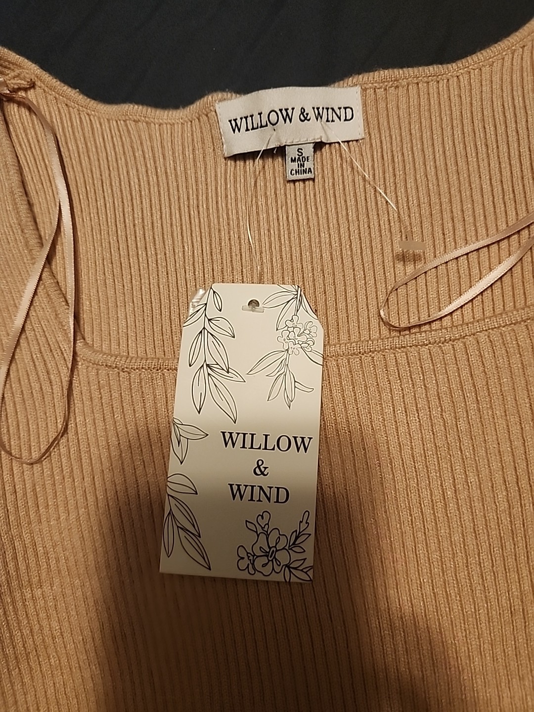 NWT Willow and Wind Sweater Dress with Gorgeous Button Sleeve Details BOHO Small