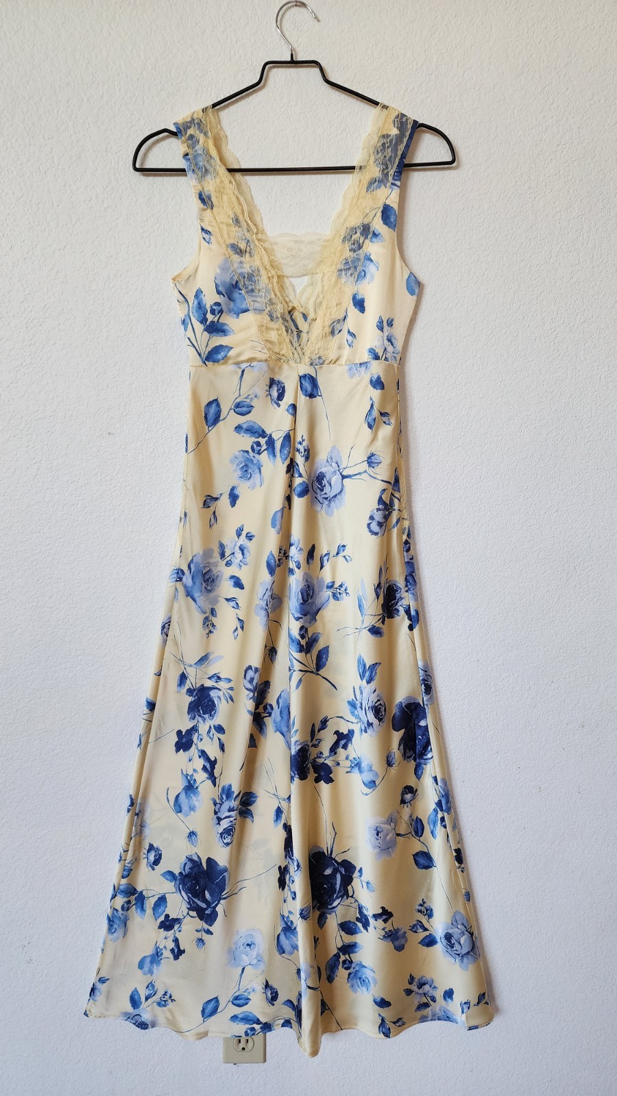 New Anthro Maxi Dress Size Small Yellow Satin Floral Coquette Wedding Romantic