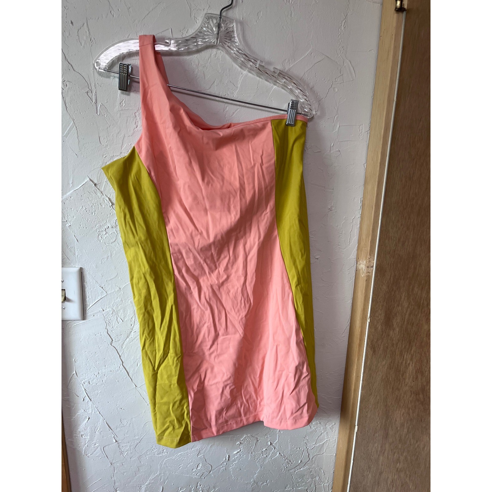 Outdoor Voices Colorblock One Shoulder Mini Dress Women’s XL Pink Yellow