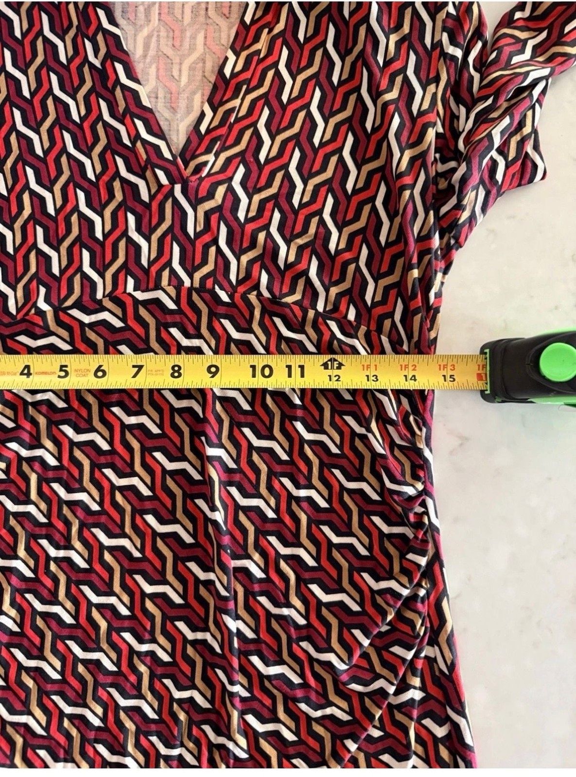 Diane von Furstenberg 100% Silk Jersey Ruched V Neck Dress M
