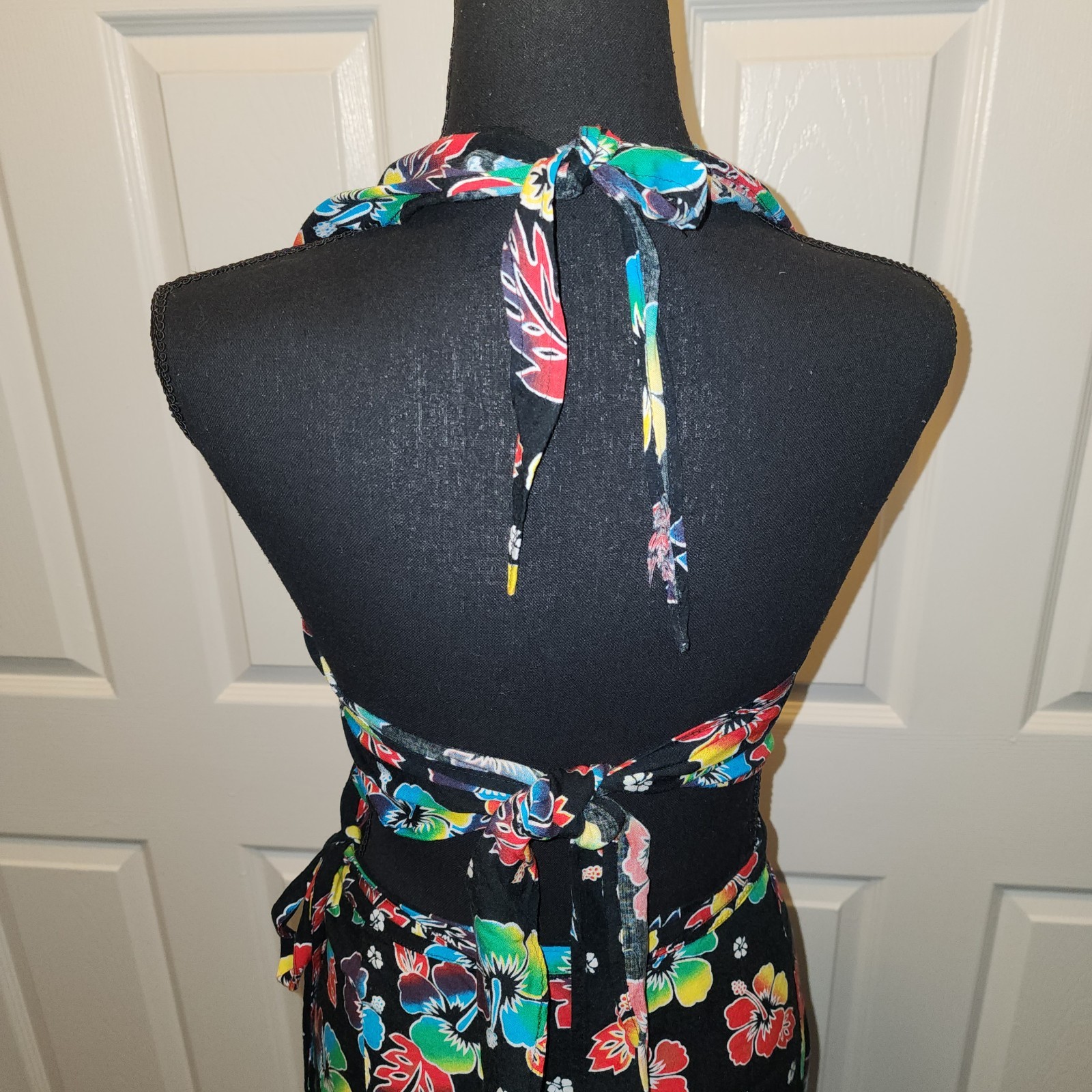 Indocraft Imports Floral Halter Top & Sarong Set Black Rayon Resort Beach Cruise