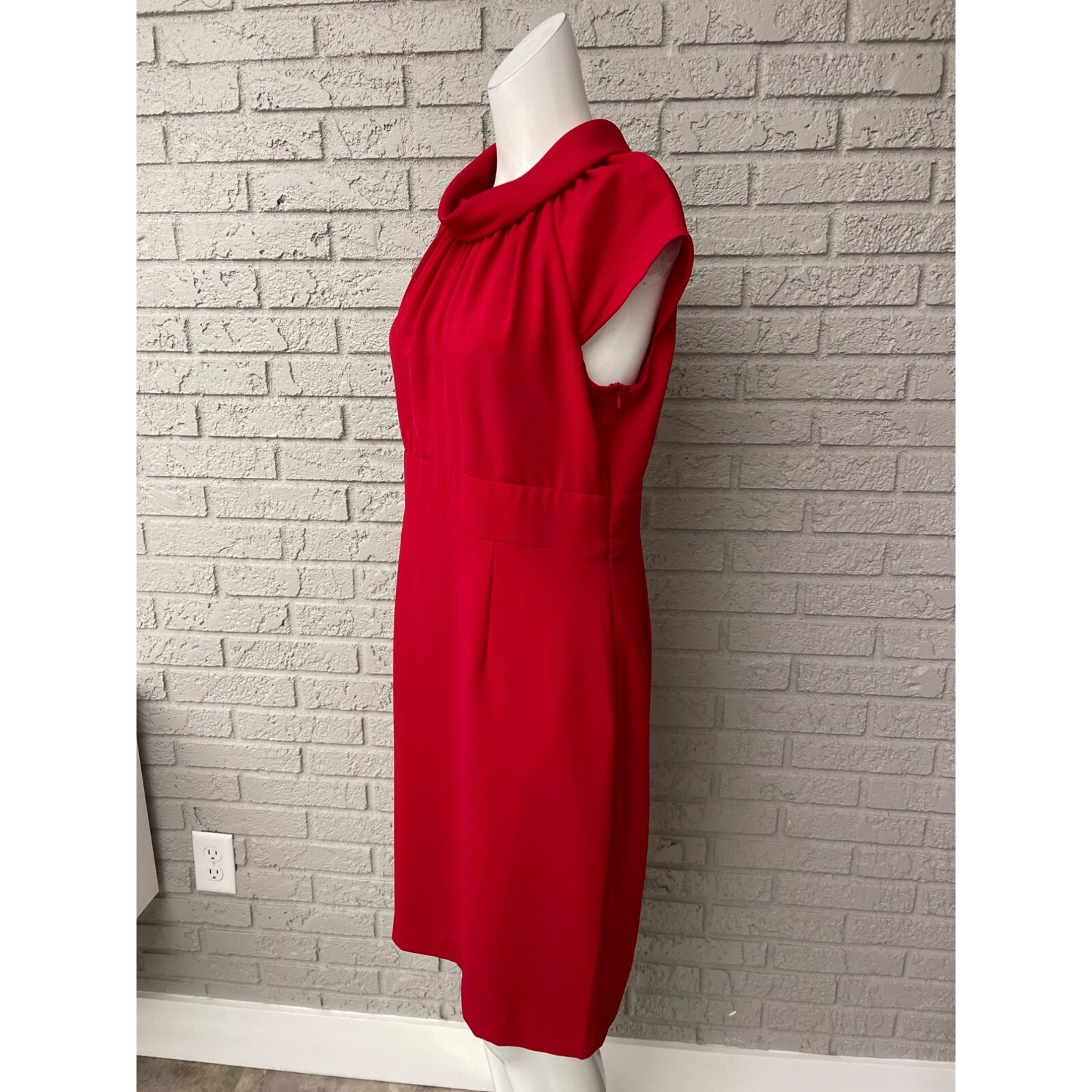 Petite Sophisticate Fold-Over Collar Sheath Dress Size 10P