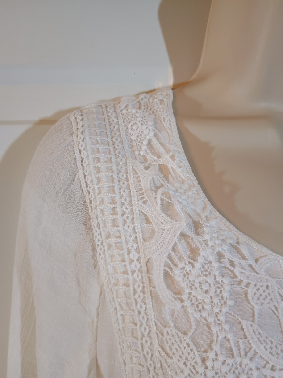 Indigo Rose 3/4 Sleeve Gauze & Lace Knee Length Beaded Tie White Swing Dress M