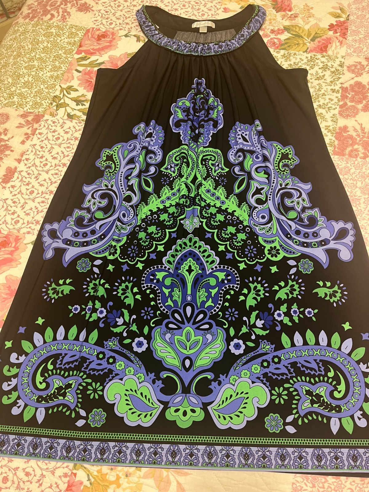Dress Barn Sz 16 Sleeveless Round Neck Medallion Poly Spandex A-Line Dress
