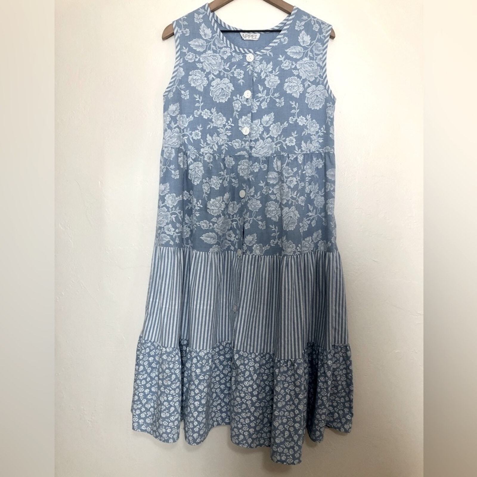 VINTAGE! 80s/90s APPEL Soft Denim Tier Button Blue White Floral Jean Midi Dress