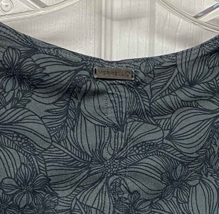 Merrell Opti-Wick Activewear Tropical Floral Print Gray Dress SPF 20+ Size S